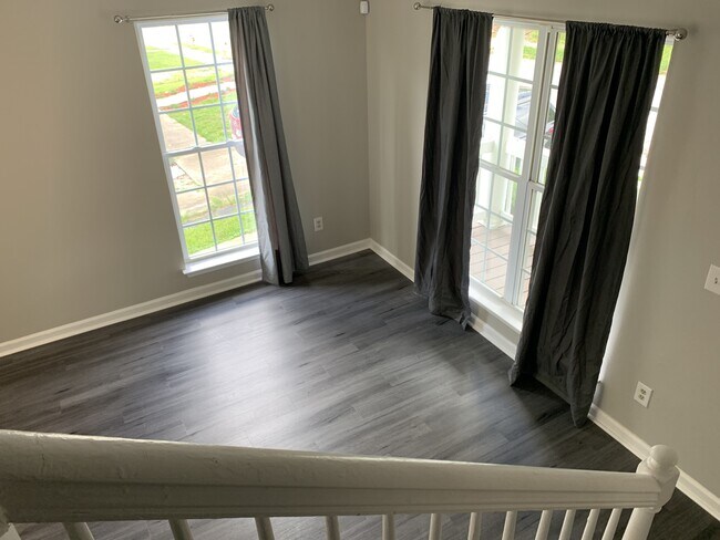 Building Photo - 1085 Garibaldi St SW