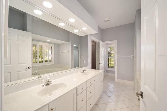 Building Photo - 3025 W Bermuda Dunes Dr