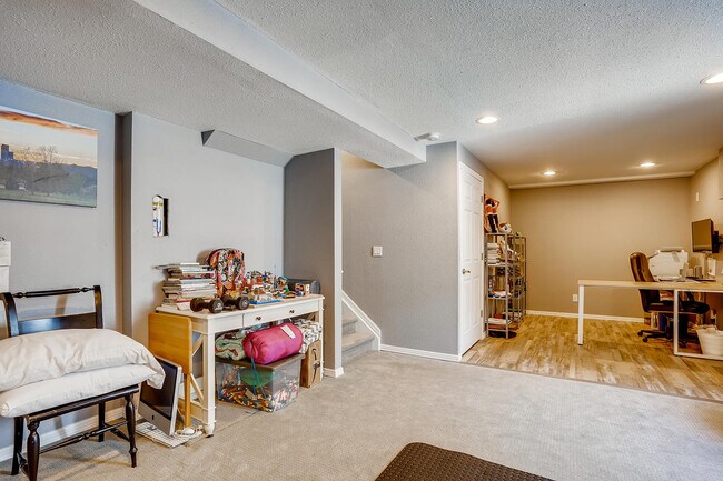 Building Photo - 20356 E Berry Pl