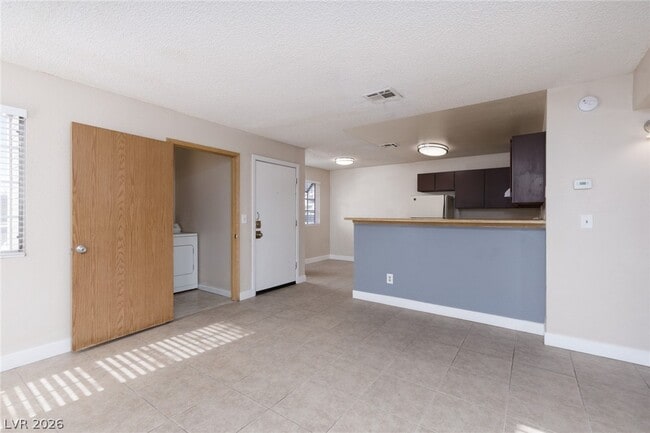 Building Photo - 2674 Bryandouglas Dr