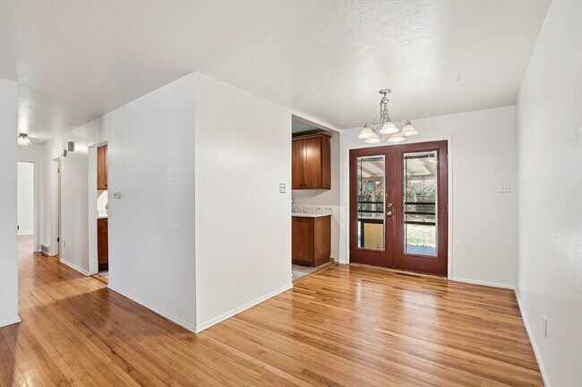 Building Photo - $2,740.95, 4 Beds - 3 Bath, Single Family Home in Denver with Washer and Dryer!