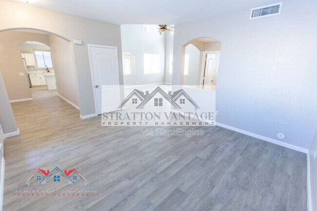 Building Photo - 16627 W McKinley St