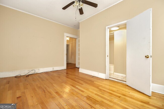 Building Photo - 304 Boulevard