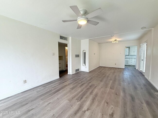 Building Photo - 58 W Encanto Blvd