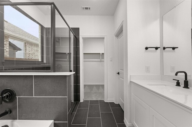 Building Photo - 1422 Greenbelt Dr