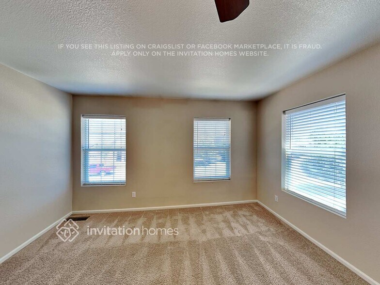Building Photo - 3770 Dinosaur St