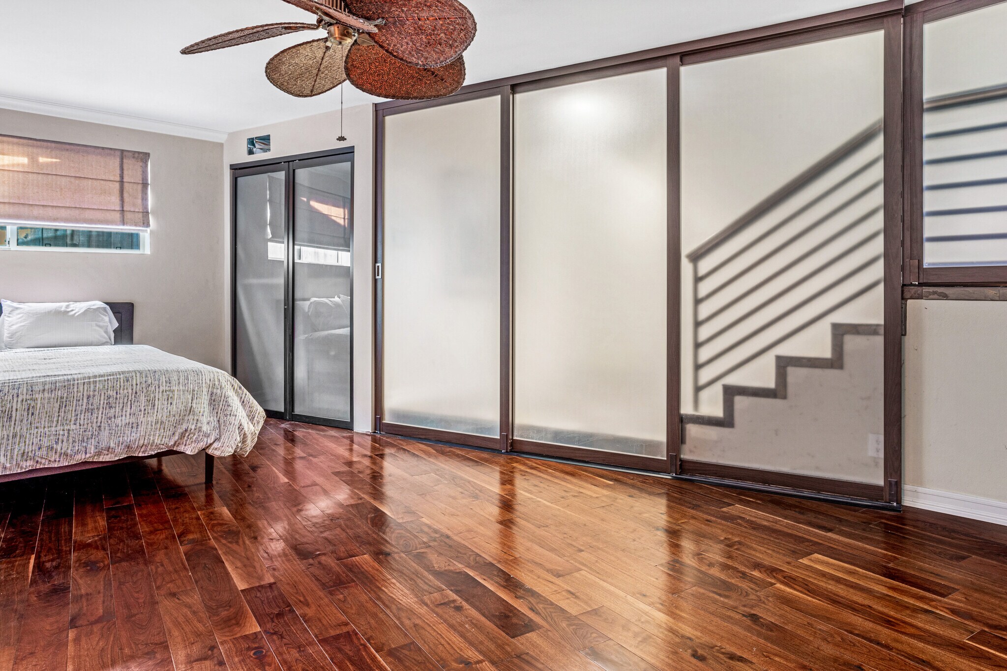 Building Photo - 318 26th St