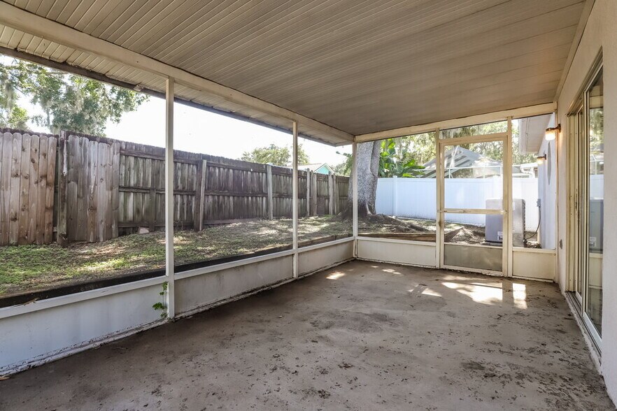 Building Photo - 1106 Soaring Osprey Way