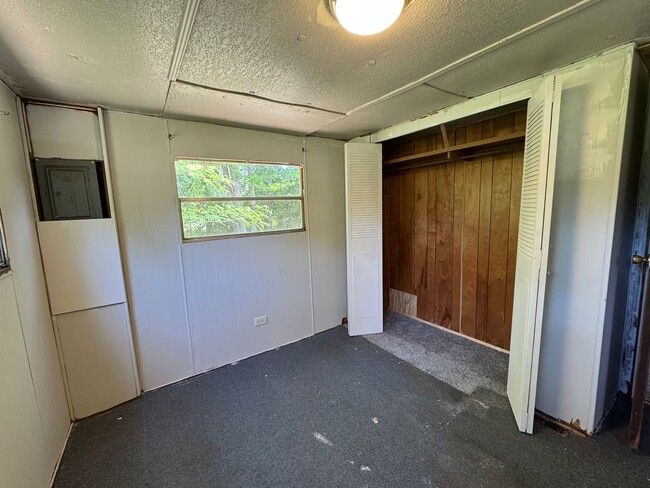 Building Photo - 2BR/1BA Mobile Home on ½ Acre – Pet-Friendly – Lake City, FL