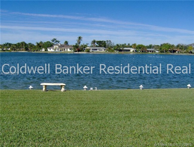 Building Photo - Spectacular Lakefront