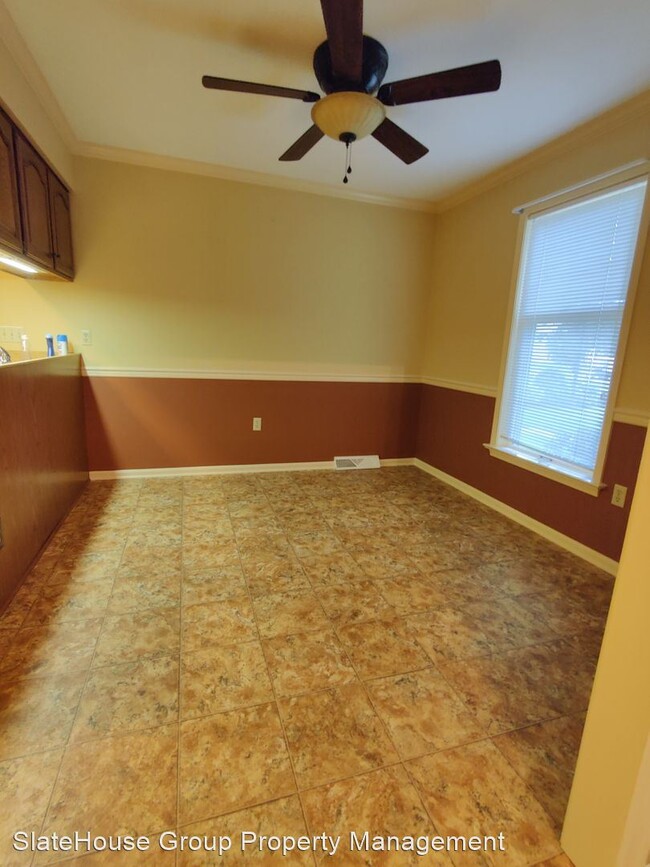 Building Photo - 2 br, 1 bath House - 12 Ashlea Village