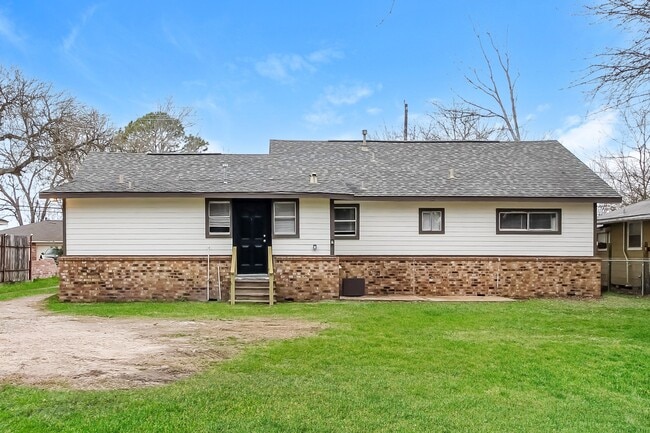 Building Photo - 12715 Zavalla St