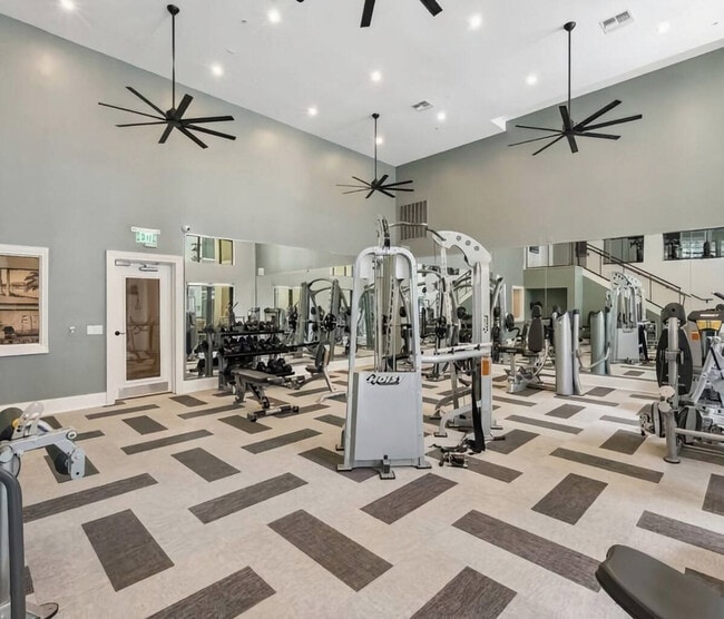 Building Photo - 4504 W Spruce St