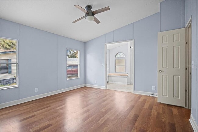 Building Photo - 10522 Bay Hills Cir