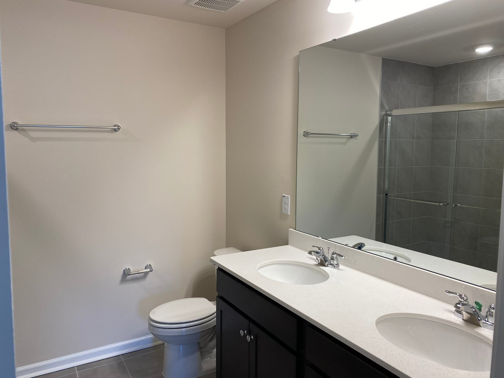 Building Photo - 2413 Hedge Maple Dr