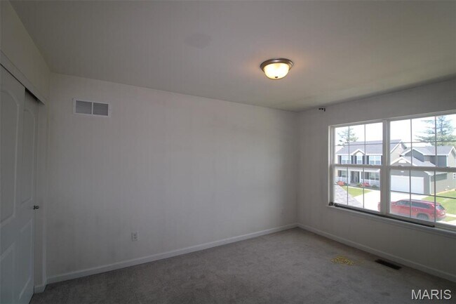 Building Photo - 117 Prairie Wind Dr