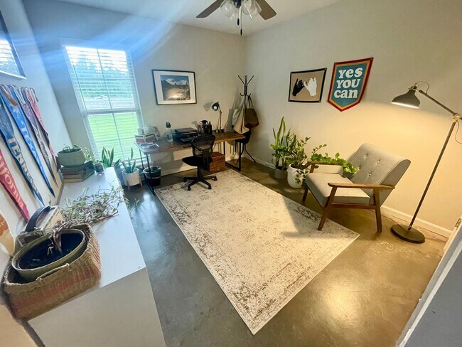 Building Photo - Beautiful 3 Bed/2 Bath for Rent in Germant...