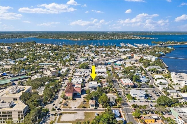 Building Photo - 310 SE Denver Ave