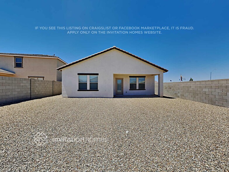 Building Photo - 35562 W Santa Clara Ave