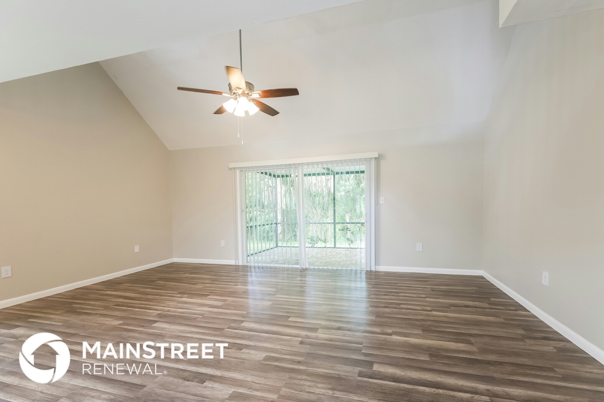 Building Photo - 17144 Phlox Dr