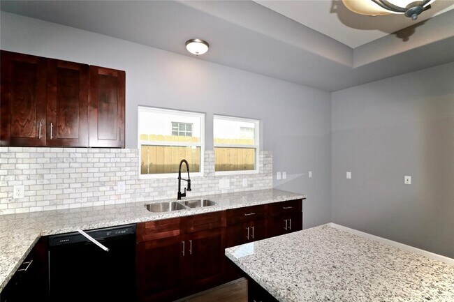 Building Photo - 4238 Aledo St