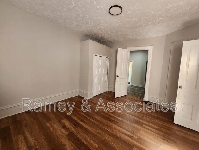 Building Photo - 1842 Bolling Ave