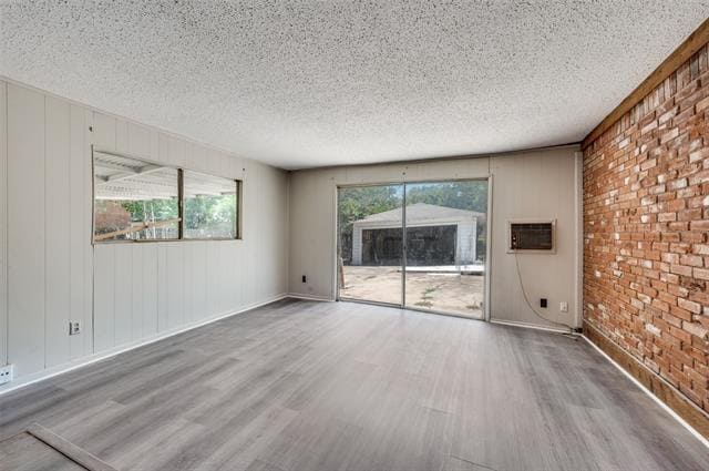 Building Photo - 10828 Channel Dr