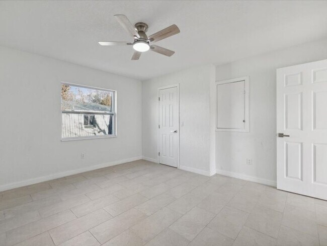 Building Photo - 16200 Dublin Cir