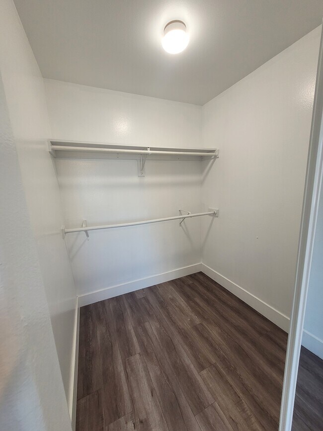 Building Photo - 25207 Frampton Ave