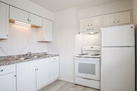 Interior Photo - Holmes Flatz