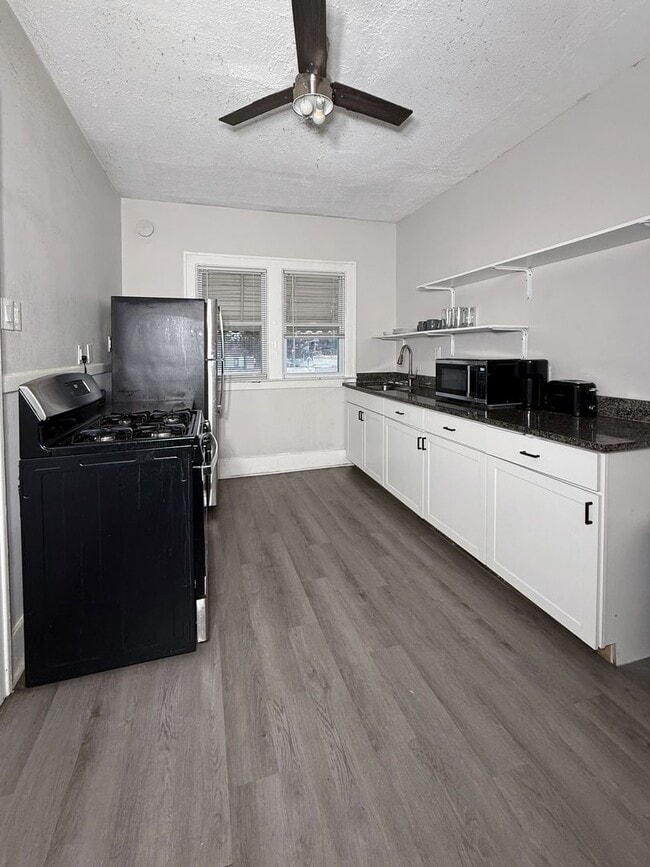 Building Photo - Calvert Duplex (The Shirley)