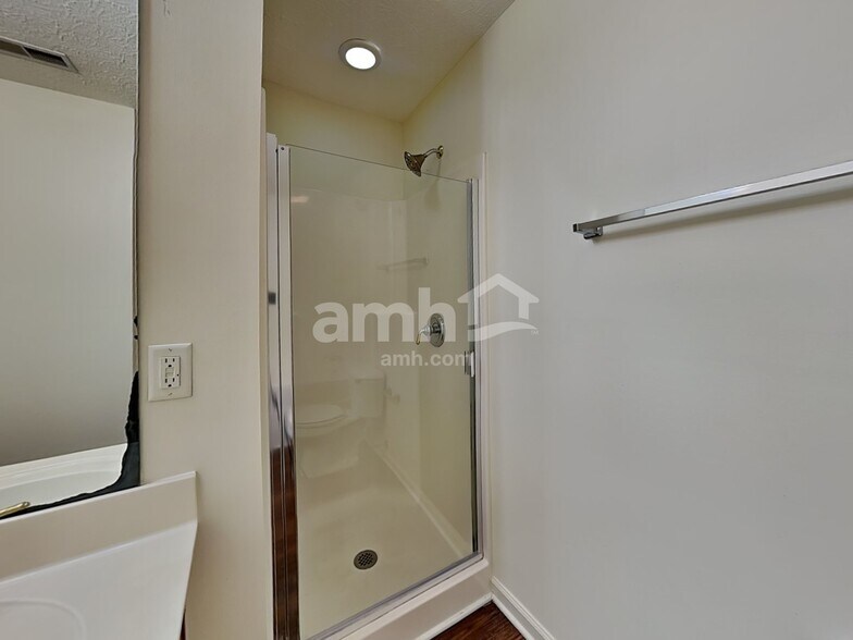 Building Photo - 3521 Chandler Cove Way