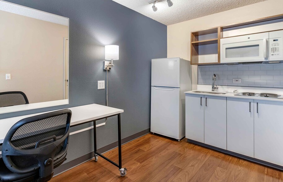 Building Photo - Furnished Studio-San Jose - Mountain View