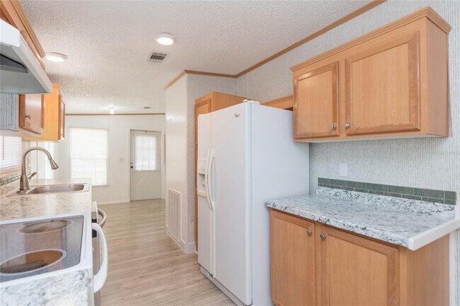 Building Photo - 14130 Bowie Rd