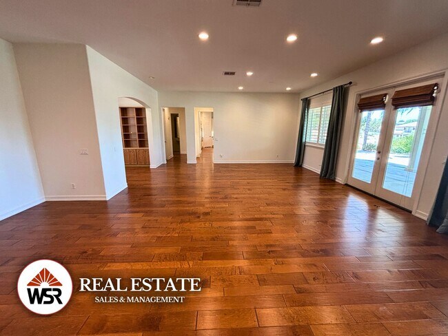 Building Photo - Beautifully upgraded LARGE home with a pool and basketball court in Mockingbird Canyon!