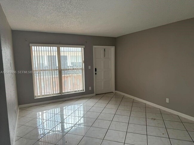 Building Photo - 5870 NW 16th Pl