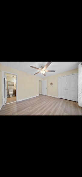 Building Photo - 245 Winding River Dr
