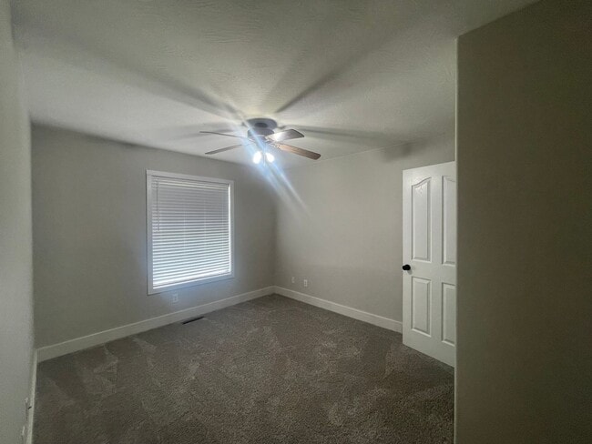 Building Photo - 3 Bedroom Home in Nixa Schools!