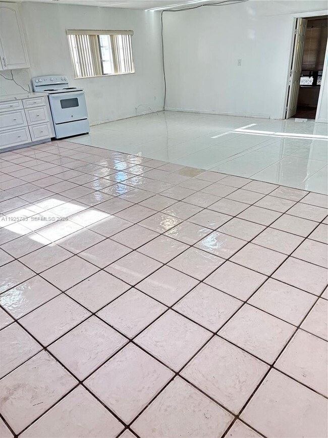 Building Photo - 9711 Caribbean Blvd