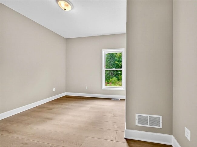 Building Photo - 1119 Wall Rd