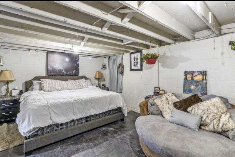 Building Photo - 7112 SW 15th St