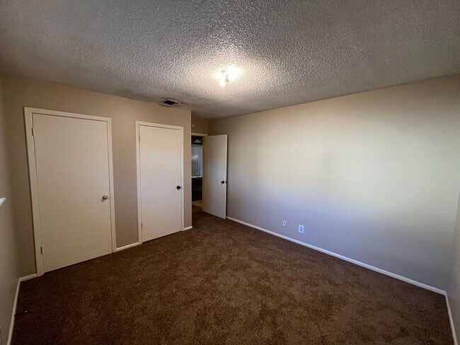 Building Photo - 4526 Maybrook Woods St
