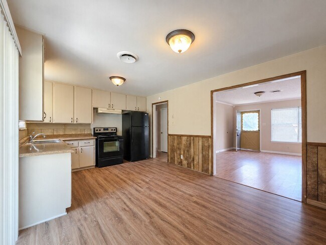 Building Photo - Charming & Convenient Home in Killeen, TX!