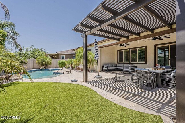 Building Photo - 4135 E Grand Canyon Dr