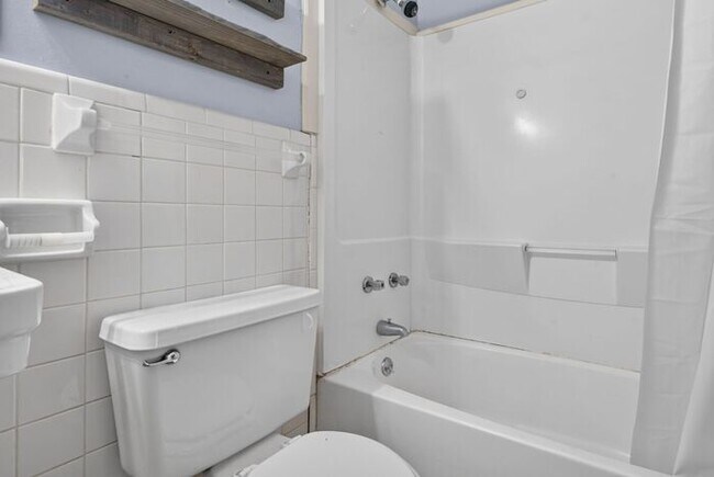 Building Photo - 3 Bedroom House in Olympia