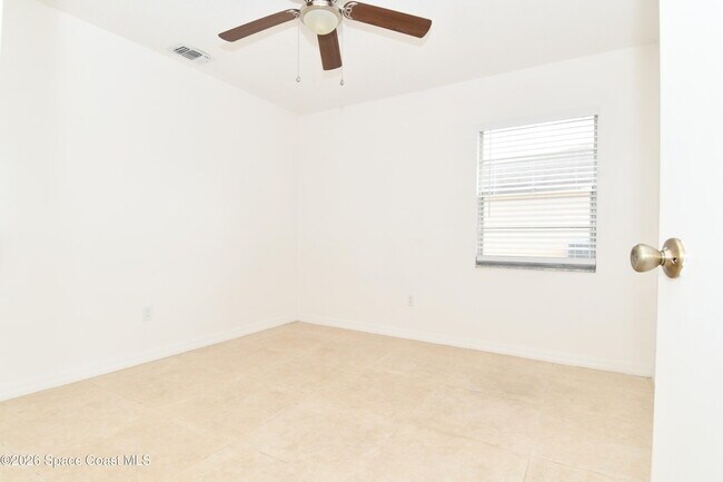 Building Photo - 838 Gillen Ave NW