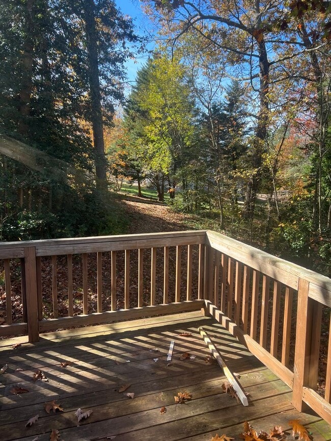 Building Photo - 6165 Stockade Dr