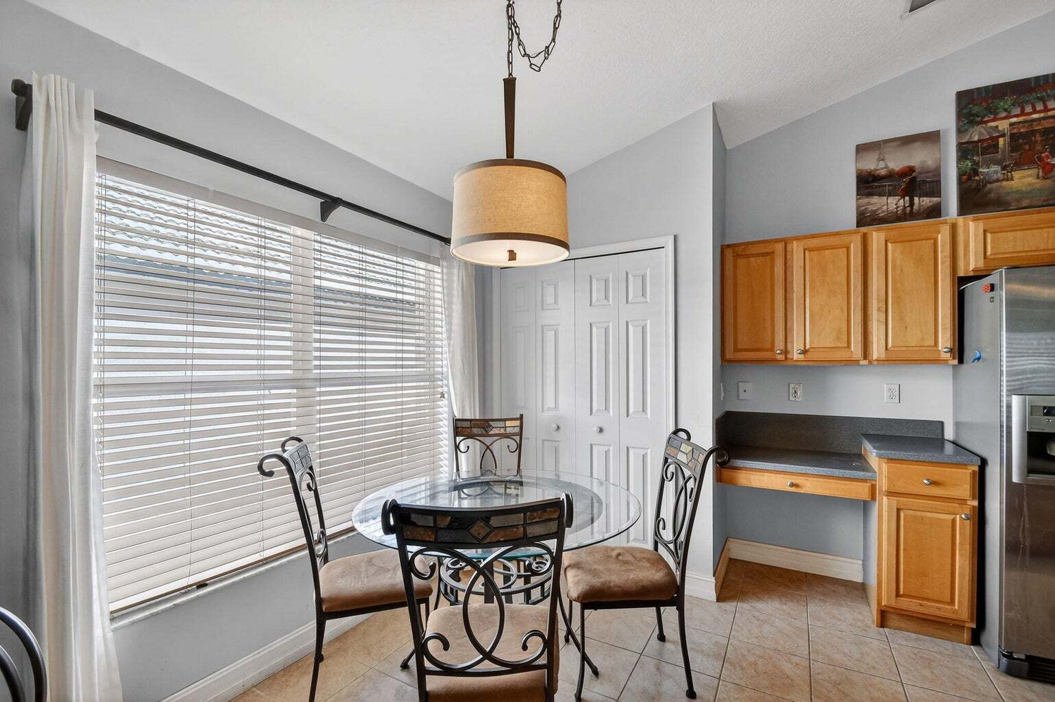 Building Photo - 2725 Pointe Cir