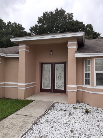 Building Photo - 8182 Oakhurst Blvd
