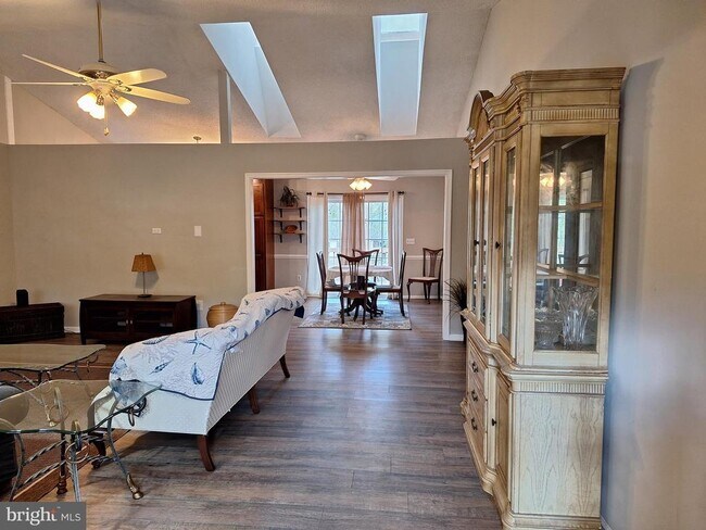 Building Photo - 12 Albano Ct